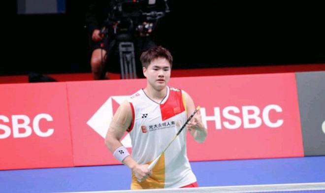 命中注定，狼队新援沃尔费手臂上有一个狼的文身