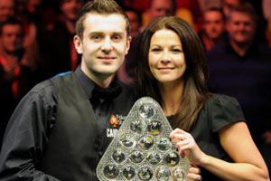 詹皇首秀：姆博莫曼联生涯首场比赛表现总结