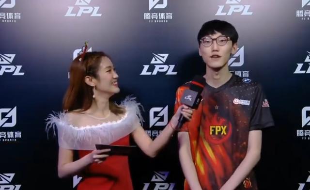 曼联对阵西汉姆联：阿莫林的换人争议与球队表现分析