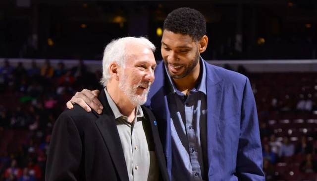 某国脚飞行十小时赶回备战