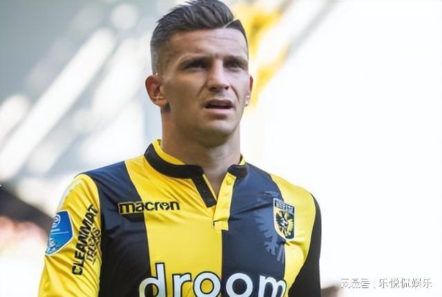 更衣室气氛 更衣室气氛